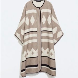 ZARA Woman Aztec Boho Blanket Cape, Medium NWT